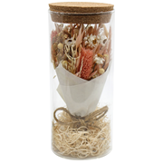 Bouquet de fleurs dans un verre